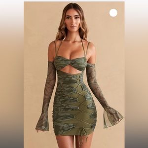 Oh Polly Asli Long Sleeve Paneled Mini Dress in Olive Print Sz US 6